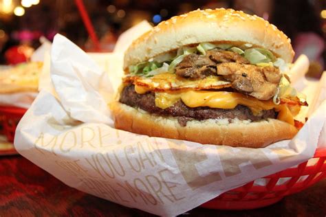 Red Robin is a classic American restaurant chain that's been around since 1969. . Red robin gourmet bu